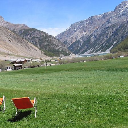 Art Apartments Casa Napell Livigno Exterior photo