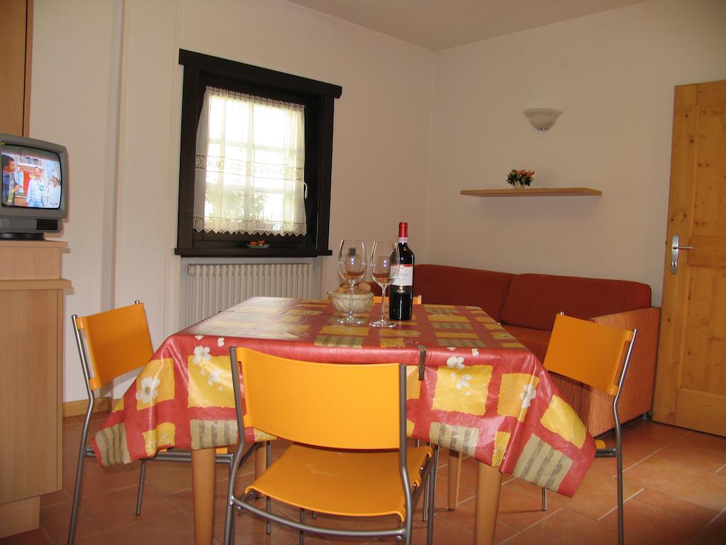 Art Apartments Casa Napell Livigno Room photo